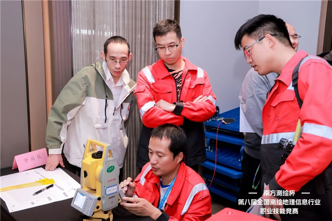 ̫������tyc4633