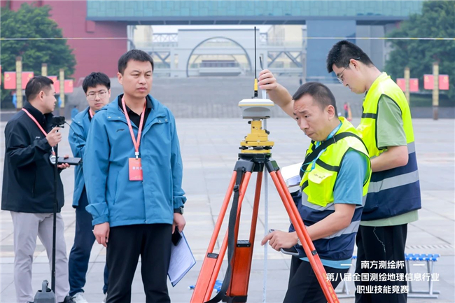 ̫������tyc4633