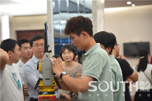 ̫������tyc4633