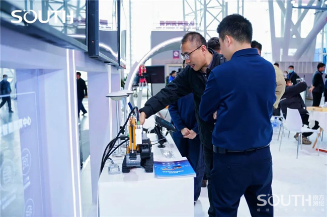 ̫������tyc4633