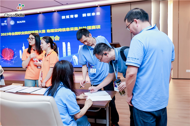 ̫������tyc4633