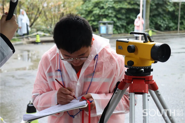 ̫������tyc4633