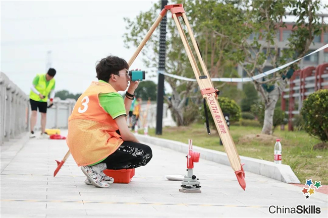 ̫������tyc4633