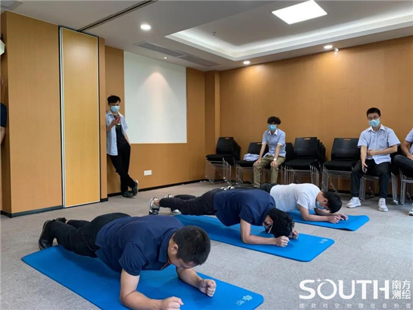 ̫������tyc4633