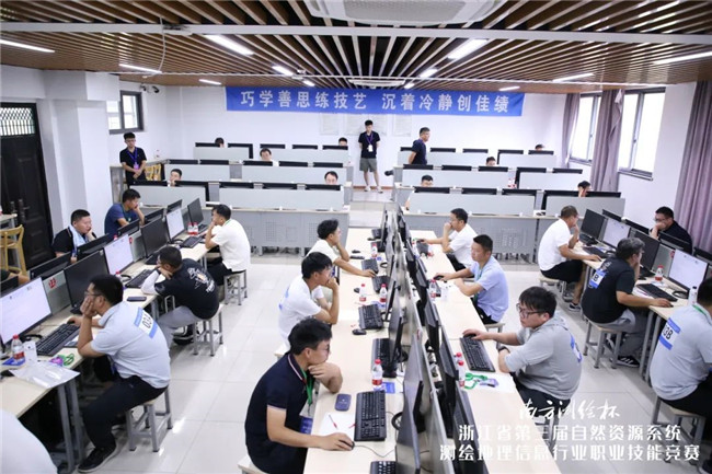 ̫������tyc4633