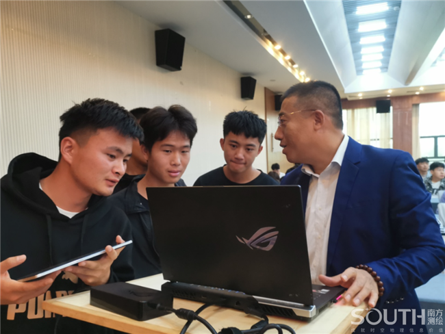 ̫������tyc4633