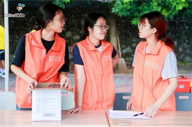 ̫������tyc4633