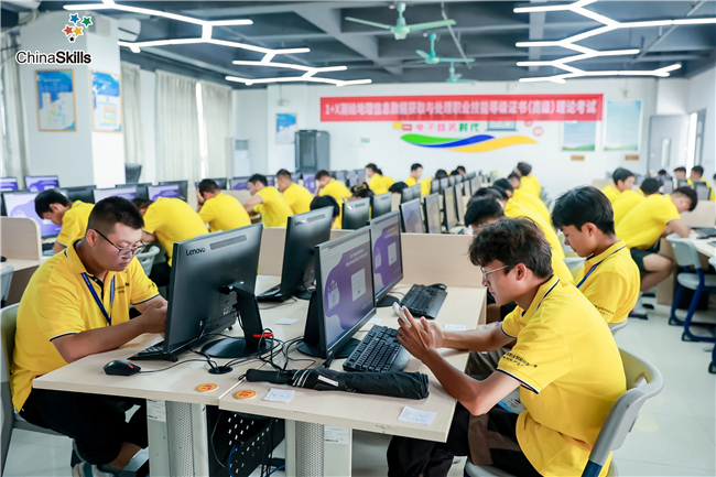 ̫������tyc4633