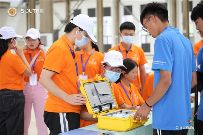 ̫������tyc4633