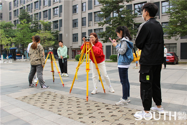 ̫������tyc4633