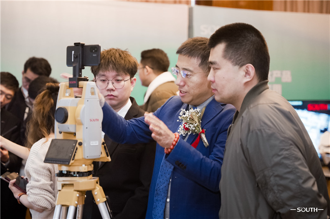 ̫������tyc4633