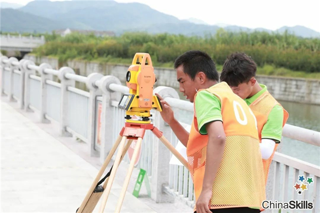 ̫������tyc4633